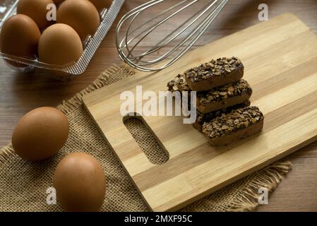 Kuih oder Kekse in Malaysia während der Feier des Eid Mubarak (Hari Raya Aidilfitri). Stockfoto