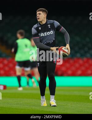 Cardiff, Wales. 03. Februar 2023. Principality Stadium, Cardiff, Wales: 3. Februar 2023; Six Nations International Rugby Wales versus Ireland Captains Run; Joe Hawkins of Wales während des Captains Run Credit: Action Plus Sports Images/Alamy Live News Stockfoto