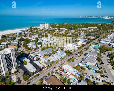 Luftfotofirmen und Touristenläden, Restaurants auf dem Ocean Boulevard Siesta Key FL USA Stockfoto