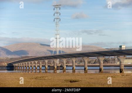 Clackmannanshire Bridge über den Firth of Forth in Schottland, die am 19. November 2008 für den Verkehr geöffnet wurde Stockfoto