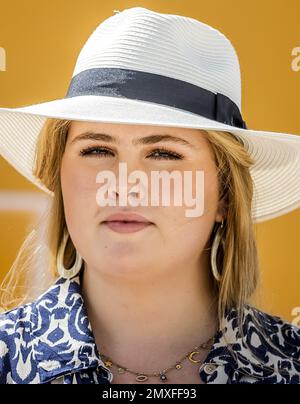 WILLEMSTAD - Prinzessin Amalia während eines Besuchs in der Plantagegend Hofi Mango auf Curacao. Die Kronprinzessin hat eine zweiwöchige Einführung in die Länder Aruba, Curacao und St. Maarten und die Inseln, die die karibischen Niederlande bilden: Bonaire, St. Eustatius und Saba. ANP REMKO DE WAAL netherlands Out - belgien Out Credit: ANP/Alamy Live News Stockfoto