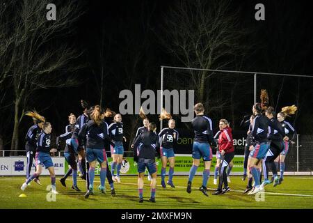 Alkmaar - Spieler von Feyenoord V1 während des Spiels VV Alkmaar V1 gegen Feyenoord V1 am 3. Februar 2023 in Alkmaar, Niederlande. (Kasten Stockfoto