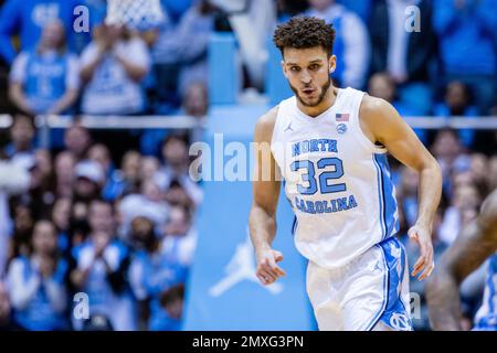 Chapel Hill, NC, USA. 1. Februar 2023. Während der ersten Hälfte des ACC Basketball-Matchups im Dean Smith Center in Chapel Hill, NC. (Scott Kinser/CSM). Kredit: csm/Alamy Live News Stockfoto