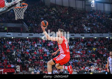 Piräus, Griechenland. 03. Februar 2023. 14 SASHA VEZENKOV von Olympiacos Piräus während der Euroleague Runde 23, Spiel zwischen Olympiacos Piraeus und Anadolu Efes im Friedens- und Freundschaftsstadion am 3. Februar 2023 in Athen, Griechenland. Kredit: Live Media Publishing Group/Alamy Live News Stockfoto