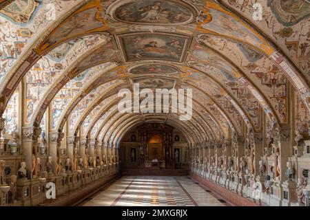 Das Antiquarium ist die größte Renaissance-Halle nördlich der Alpen. Es befindet sich in der Münchner Residenz, dem ehemaligen Königspalast des Monarchen Wittelsbach Stockfoto