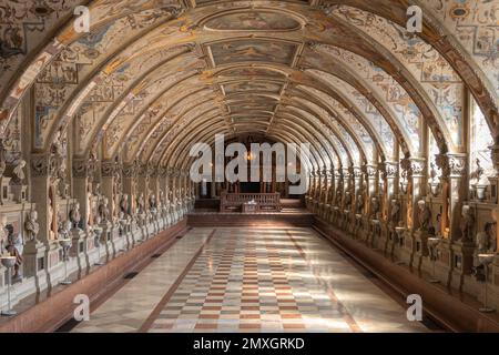 Das Antiquarium ist die größte Renaissance-Halle nördlich der Alpen. Es befindet sich in der Münchner Residenz, dem ehemaligen Königspalast des Monarchen Wittelsbach Stockfoto