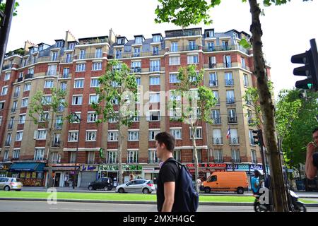 Straßenszene im Zentrum von Paris. Stockfoto