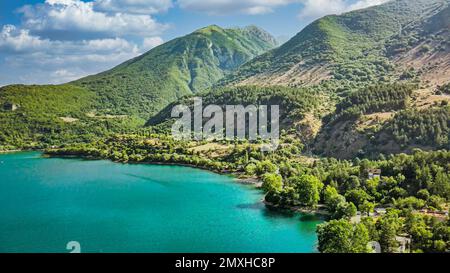 Malerischer Anblick am Scanno-See, Provinz L'Aquila, Abruzzen, Zentralitalien Stockfoto