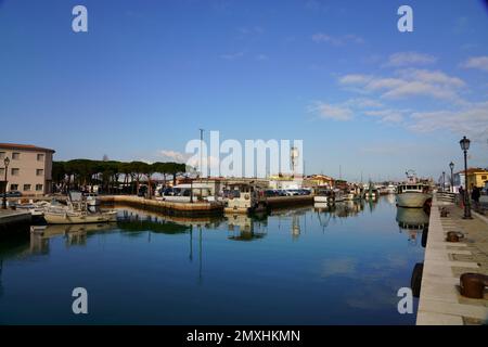 Der kleine Hafen von Cesenatico, Italien Stockfoto