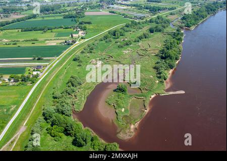 Heukenlock Naturschutzgebiet auf der Elbe aus der Luft, Tiedeauenwald, Tiede, Ebbe, Flut, Süßwasserschlammflächen, Elbinsel, Elbe, Deich, Luft-ph Stockfoto