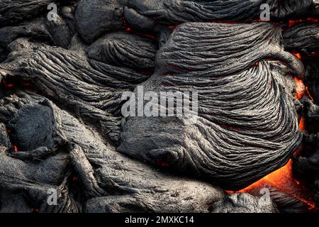 Glühende Lava, Lavafluss, Fagradalsfjall Tafelvulkan, Krýsuvík Vulkansystem, Halbinsel Reykjanes, Island, Europa Stockfoto