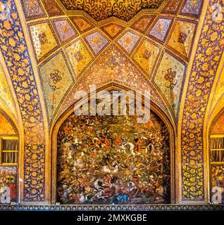 Schlacht von Chaldiran gegen den osmanischen Selim I 1514, Fresken mit höflichen Szenen und Kampfszenen, Chehel Sotoun Palast, Isfahan, Isfahan, Iran, As Stockfoto