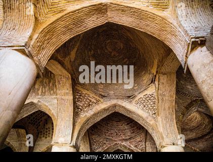 North Ivan Pillared Hall, Friday Moschee, Masjid-e Jomeh, Isfahan, Isfahan, Iran, Asien Stockfoto