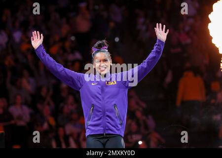 Baton Rouge, LA, USA. 3. Februar 2023. Haleigh Bryant von LSU wird dem Publikum vor der NCAA-Gymnastikaktion zwischen den Georgia Bulldogs und den LSU Tigers im Pete Maravich Assembly Center in Baton Rouge, LA, vorgestellt. Jonathan Mailhes/CSM/Alamy Live News Stockfoto