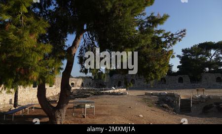 Innenhof von Antipatris, Tel Afek, Israel. Antipatris, auch bekannt als Binar Bashi, wurde im Mittelalter zu einer osmanischen Festung. Stockfoto