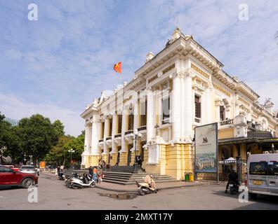 Hanoi, Vietnam, Januar 2023. Opernhaus Von Hanoi. Opulentes Theater aus dem Jahr 1911, in dem klassische Musikkonzerte, Tanzdarbietungen und Oper stattfinden. Stockfoto