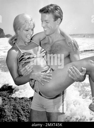 YVETTE MIMIEUX und RICHARD CHAMBERLAIN in der DR. KILDARE (1961), REGIE: ELLIOT SILVERSTEIN, JUD TAYLOR, JOHN BRAHM, ALF KJELLIN UND JOHN NEWLAND. Kredit: MGM TV / Album Stockfoto