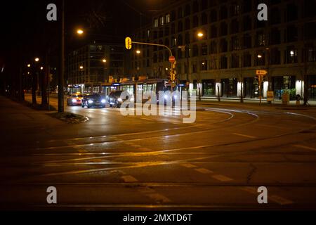 München, Deutschland. 04. Februar 2023. MVG Tram by Night am 4. Februar 2023 in München. (Foto: Alexander Pohl/Sipa USA) Guthaben: SIPA USA/Alamy Live News Stockfoto