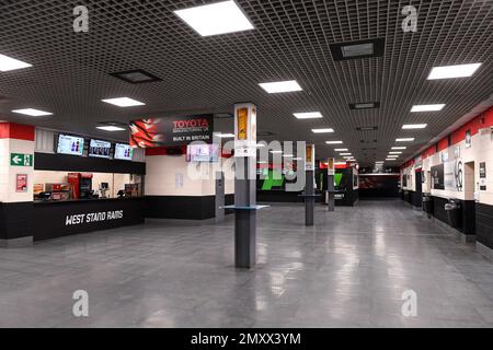 Derby, Großbritannien. 4. Februar 2023 West steht während des Spiels der Sky Bet League 1 zwischen Derby County und Morecambe im Pride Park, Derby, am Samstag, den 4. Februar 2023. (Foto: Jon Hobley | MI News) Guthaben: MI News & Sport /Alamy Live News Stockfoto