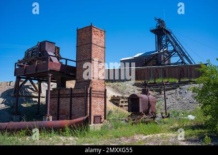 Der Hauptrahmen der Kupfermine namens Waisenkind kann von Touristen im World Museum of Mining in Butte, Montana, erkundet werden. Hier wird Dura gezeigt Stockfoto