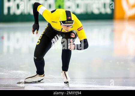 HERENVEEN - Jutta Leerdam in Aktion auf den ersten 500 Metern während des zweiten Tages der NK-Entfernungen in Thialf. ANP VINCENT JANNINK Stockfoto