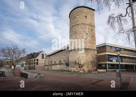 Beguine Tower (Beginenturm) und Arsenal on the High Bank (Zeughaus) - Hannover, Niedersachsen, Deutschland Stockfoto