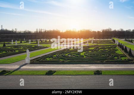 Großer Parterre in den Herrenhausen-Gärten – Hannover, Niedersachsen, Deutschland Stockfoto