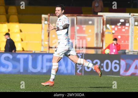 Benevento, Italien. 04. Februar 2023. Nicholas Pierini af Venezia FC feiert, nachdem er beim Spiel der Serie B zwischen Benevento Calcio und Venezia FC im Stadio Ciro Vigorito Credit: Independent Photo Agency/Alamy Live News ein Tor geschossen hat Stockfoto