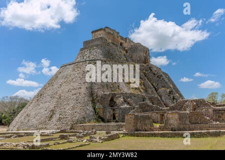 Pyramide des Zauberers, Uxmal, Yucatan, Mexiko Stockfoto