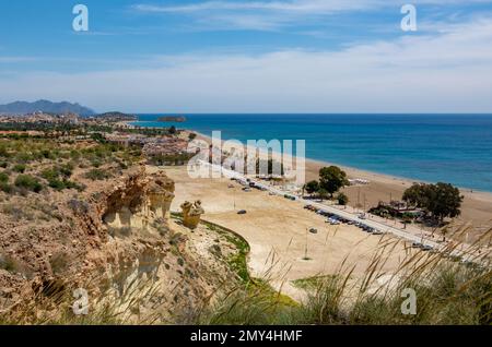 Sandsteinformen, Erosionen oder Gredas von Bolnuevo in Mazarron, Murcia, Spanien. Auch bekannt als die umgebaute Stadt Bolnuevo. Stockfoto