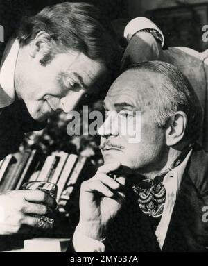 Britische Schauspielerin Laurence Olivier mit Michael Caine im Film Sleuth, UK 1970er Stockfoto