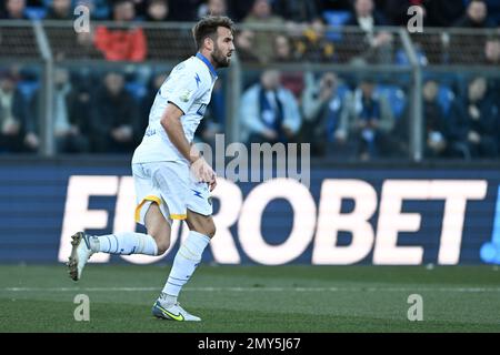 Como, Italien. 4. Februar 2023 Przemyslaw Szyminski von Frosinone Calcio während des italienischen Fußballspiels der Serie B zwischen Calcio Como und Frosinone Calcio am 4. Februar 2023 im stadio Giuseppe Senigallia in Como, Italien. Foto Tiziano Ballabio Kredit: Tiziano Ballabio/Alamy Live News Stockfoto