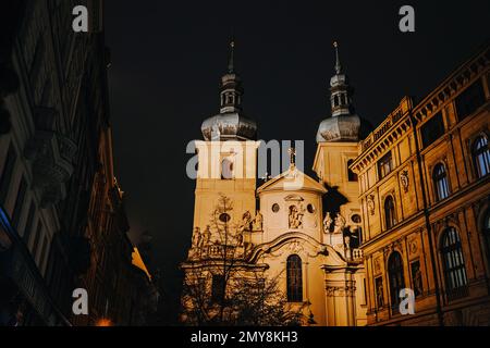 Katholische Kirche St. Gallen Kostel Svaty Havla bei Nacht. Altstadt von Prag Stockfoto