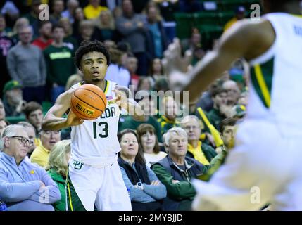 Ferrell Center Waco, Texas, USA. 4. Februar 2023. Baylor Bears Guard Langston Love (13) während der 2. Hälfte des NCAA-Basketballspiels zwischen den Texas Tech Red Raiders und den Baylor Bears im Ferrell Center Waco, Texas. Matthew Lynch/CSM/Alamy Live News Stockfoto