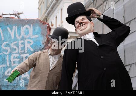 Viareggio, Italien. 4. Februar 2023 Parade an den Küstenstraßen der allegorischen Festwagen des Karnevals von Viareggio 2023. Viareggio (LU) Kredit: Independent Photo Agency Srl/Alamy Live News Stockfoto