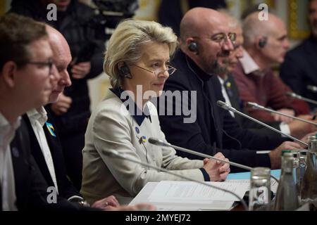 Kiew, Ukraine. 03. Februar 2023. Der Präsident des Europäischen Rates, Charles Michel, ist von 2. abgereist, kommentierte das 24. Gipfeltreffen EU-Ukraine im Mariinsky-Palast am 3. Februar 2023 in Kiew, Ukraine. Kredit: Pool Photo/Pressestelle Des Ukrainischen Präsidenten/Alamy Live News Stockfoto