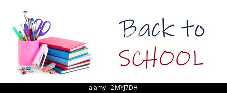 Texten Sie Zurück zur Schule und anderes Schreibwaren auf weißem Hintergrund. Bannerdesign Stockfoto