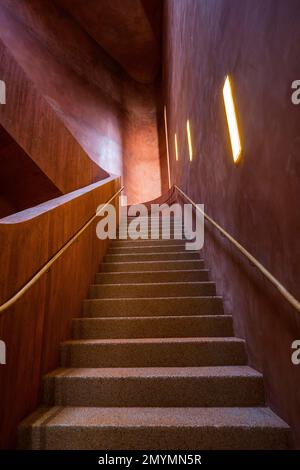 Treppe im Küppersmühle Museum, abgekürzt MKM, Inner Harbour, Duisburg, Nordrhein-Westfalen, Deutschland, Europa Stockfoto