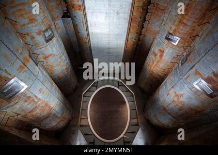 Silo im Küppersmühle Museum, abgekürzt MKM, Inner Harbour, Duisburg, Nordrhein-Westfalen, Deutschland, Europa Stockfoto