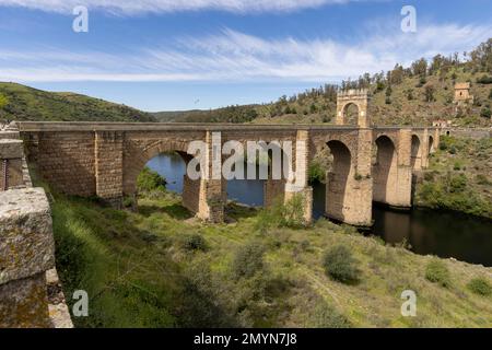 Römische Brücke, Brücke von Alcantara, Grenze Spanien und Portugal, Extremadura, Spamien Stockfoto