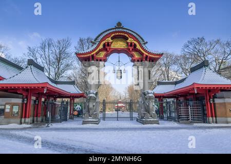 Elefantentor, Zoologischer Garten, Tiergarten, Mitte, Berlin, Deutschland, Europa Stockfoto