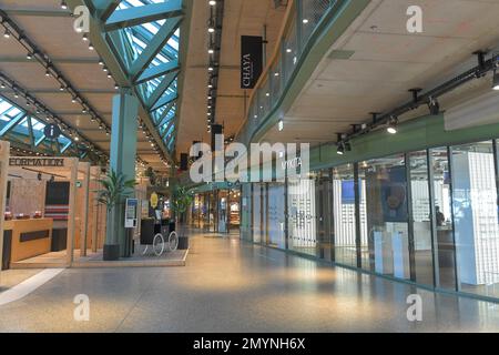 Geschlossen Bikinihaus in The Lockdown in Corona Times, Budapester Straße, Charlottenburg, Berlin, Deutschland, Europa Stockfoto