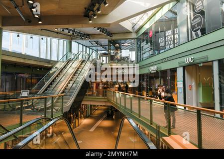 Geschlossen Bikinihaus in The Lockdown in Corona Times, Budapester Straße, Charlottenburg, Berlin, Deutschland, Europa Stockfoto