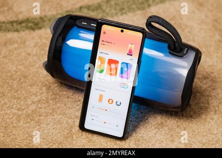 HCMC, VIETNAM, 5. FEBRUAR 2023 – JBL Flip 5 Tragbarer Bluetooth-Lautsprecher Stockfoto