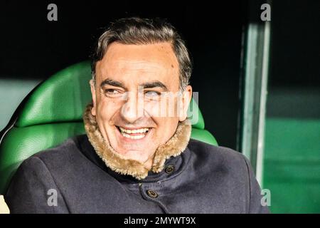 SEVILLA, SPANIEN - FEBRUAR 4: Carlos Carvalhal von RC Celta de Vigo lächelt vor dem Spiel zwischen Real Betis Balompie und RC Celta de Vigo von La Liga Santander am 4. Februar 2022 in Benito Villamarin in Sevilla, Spanien. (Foto von Samuel Carreño/ PX Images) Stockfoto