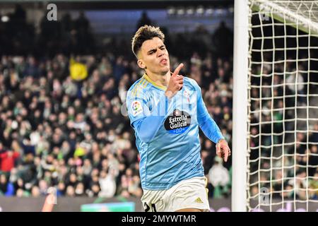 SEVILLA, SPANIEN - FEBRUAR 4: Gabri Veiga von RC Celta de Vigo feiert sein Tor während des Spiels zwischen Real Betis Balompie und RC Celta de Vigo von La Liga Santander am 4. Februar 2022 in Benito Villamarin in Sevilla, Spanien. (Foto von Samuel Carreño/ PX Images) Stockfoto