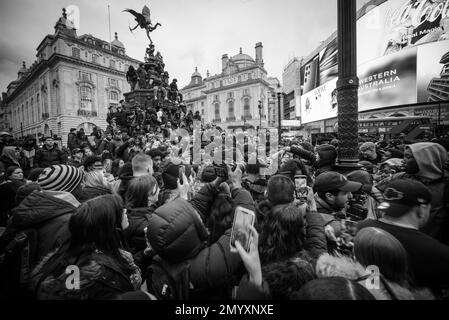 Der Trillkünstler Digga D alias Rhys Herbert filmt Musikvideo in Piccadilly Circus. London/GB Stockfoto