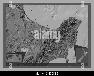 Bay of Plenty, regionalrat von Neuseeland. Bilevel-Höhenkarte mit Seen und Flüssen. Standorte der wichtigsten Städte der Region. Ecken-Zusatzgerät Stockfoto