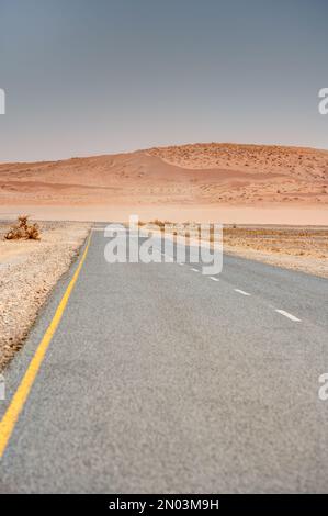 Straße C19 in Namibia, zwischen Maltahohe und Sesriem Stockfoto