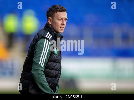 5. Februar 2023; McDiarmid Park, Perth, Schottland: Scottish Premiership Football, St. Johnstone gegen Celtic; Callum McGregor von Celtic kommt zum Spiel Stockfoto